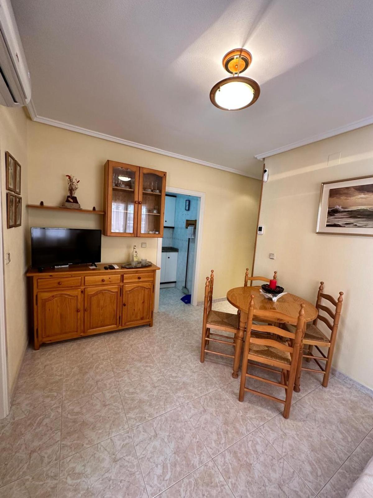 Torrevieja Precioso Apto En Calle San Pascual Con Piscina Cerca De Todos Los Servicios Luaran gambar